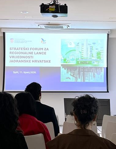 Industrijska tranzicija: Održan Strateški forum za regionalne lance vrijednosti Jadranske Hrvatske na temu razvoja STEP vještina